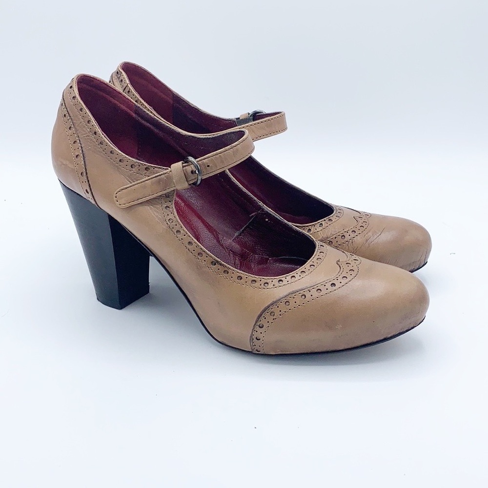 Progetto Italian Leather Wing Tip Mary Jane Heels